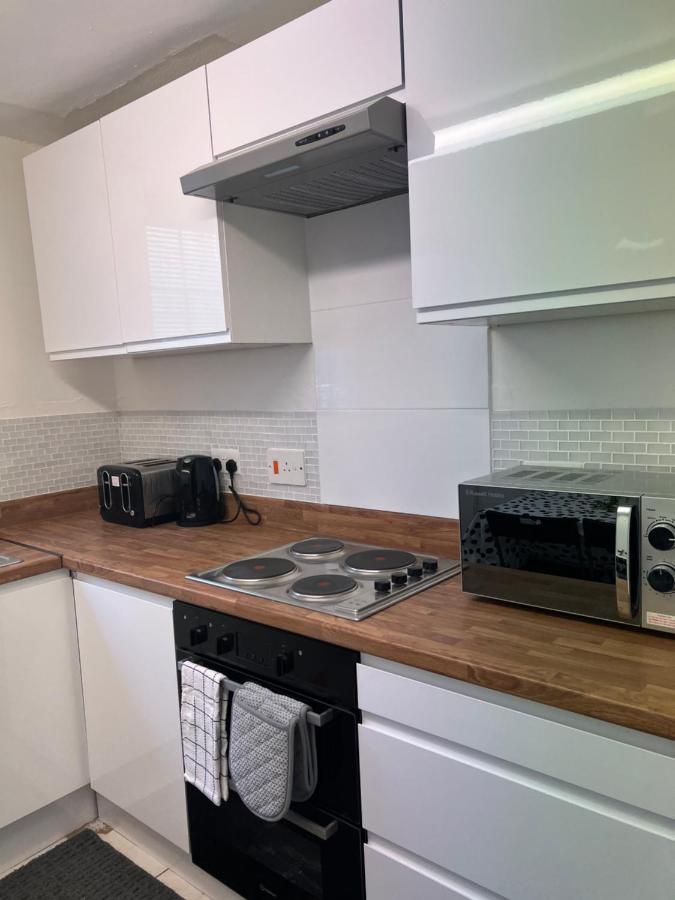 2 Bedroom Flat, 2 Minutes Walk To Bethnalgreen Station, Central لندن المظهر الخارجي الصورة