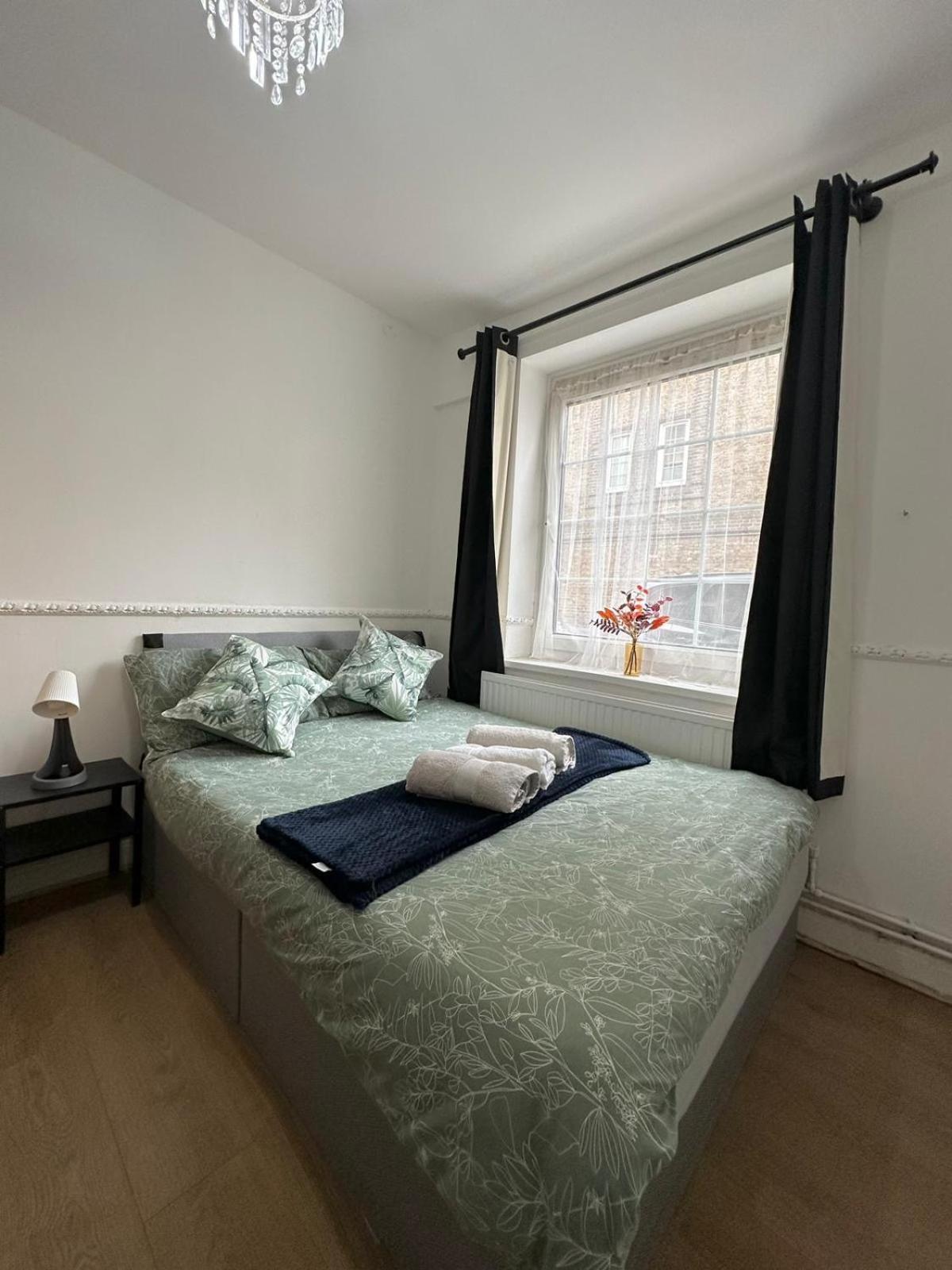 2 Bedroom Flat, 2 Minutes Walk To Bethnalgreen Station, Central لندن المظهر الخارجي الصورة
