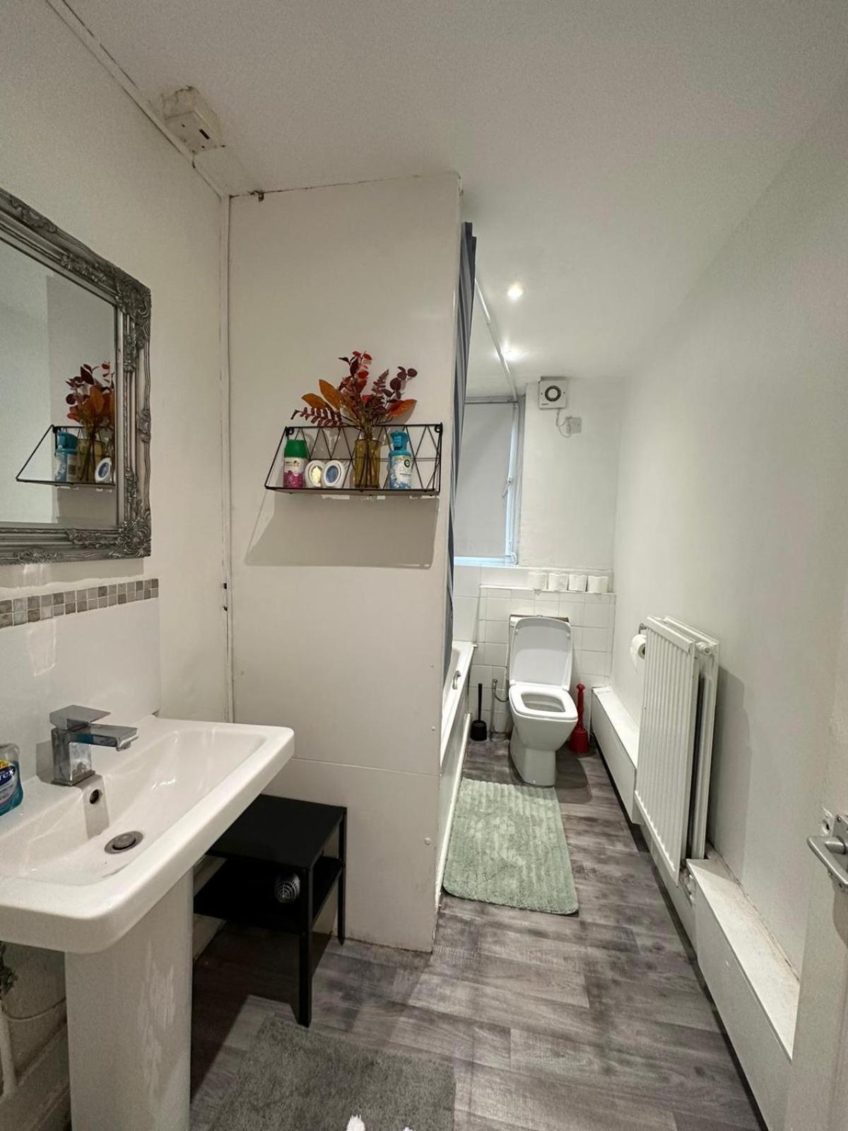 2 Bedroom Flat, 2 Minutes Walk To Bethnalgreen Station, Central لندن المظهر الخارجي الصورة